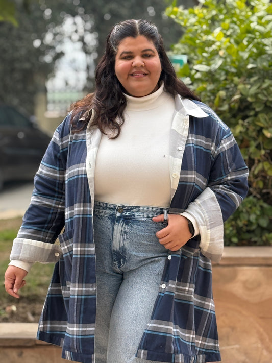 Reversible mild weather shacket for plus size women. Bigger armholes make it apt to fit plus size curves for sizes 2XL - 8XL or bust sizes 48 inches to 62 inches. Reversible Made from premium cotton Twill. Perfect for mild weather conditions.